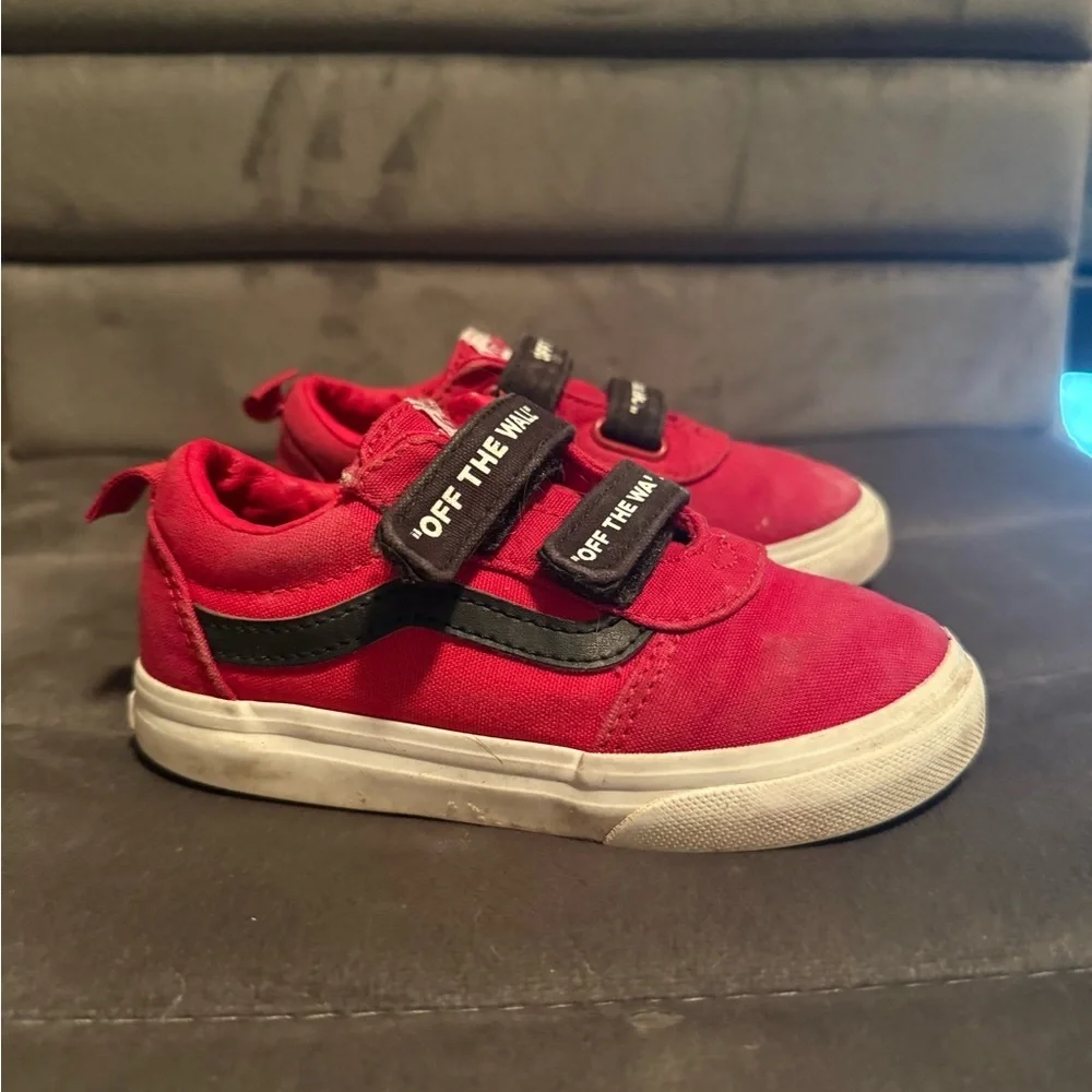 Kids Vans Red Canvas Sneakers with 'Off The Wall' Straps Size 9c